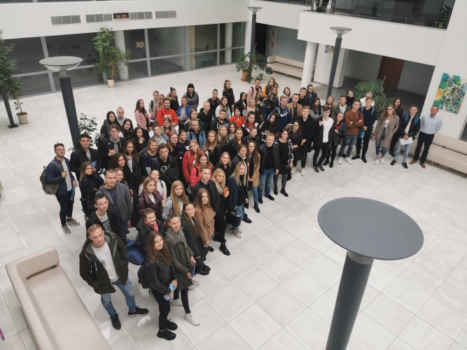 Teisme viešėjo gausus būrys MRU pirmo kurso studentų