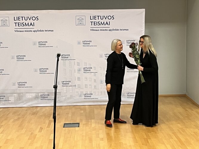 Vilniaus miesto apylinkės teisme skambėjo eilės