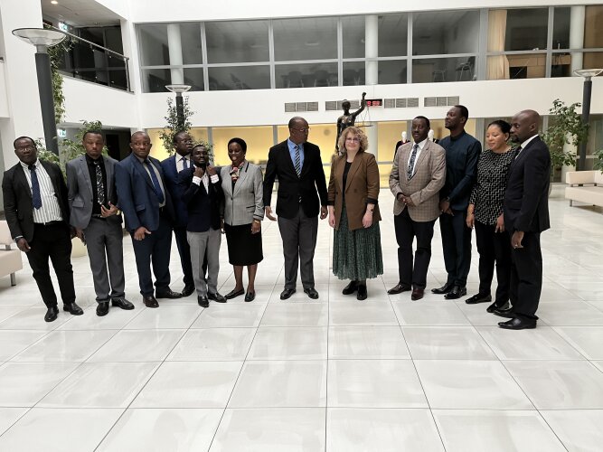 Vilniaus miesto apylinkės teisme – svečiai iš tolimosios Tanzanijos