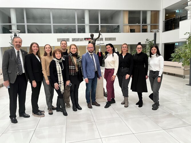 Vilniaus miesto apylinkės teisme – svečiai iš Ukrainos ir JAV